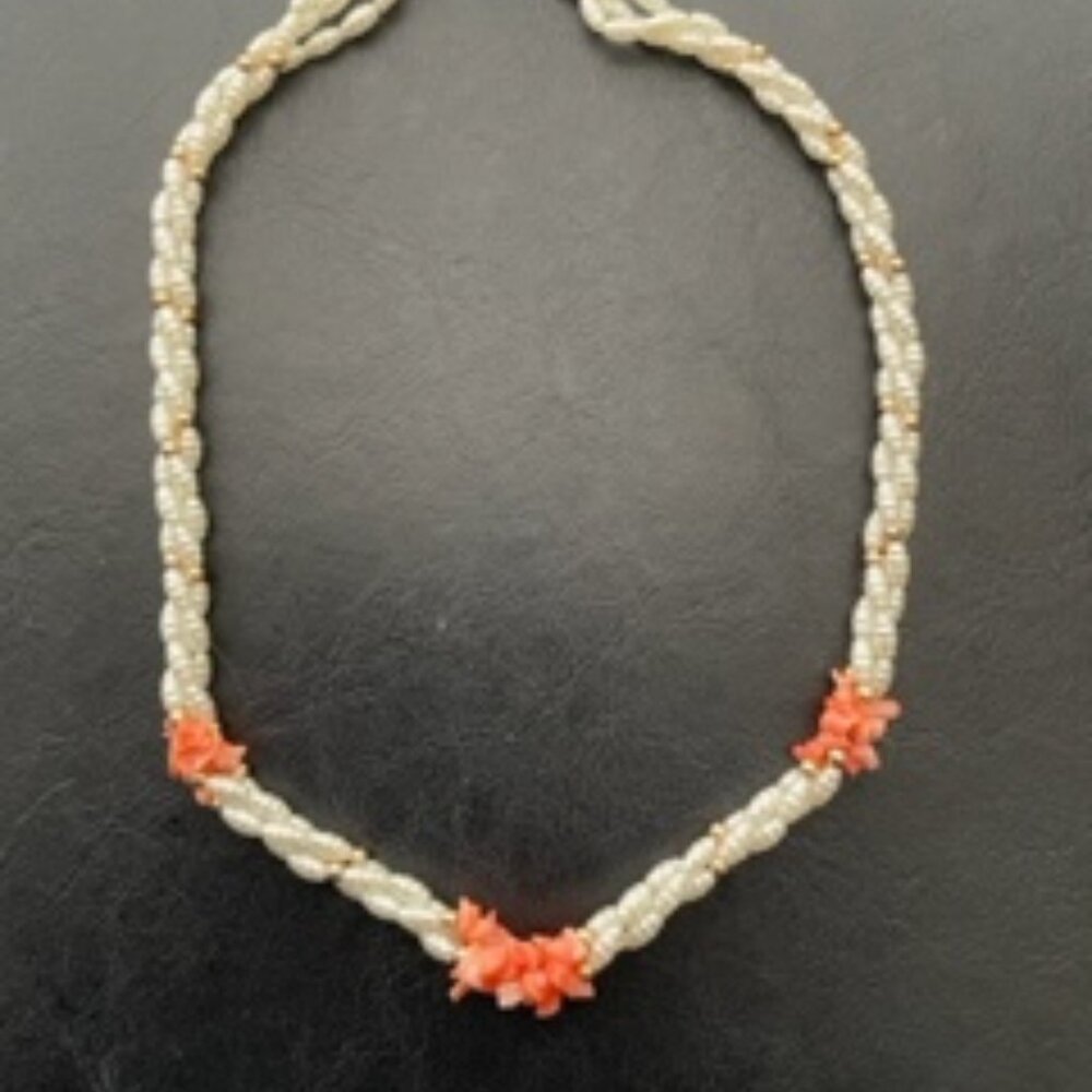 Vintage necklace-Coral and Mother of Pearl Sea Shells